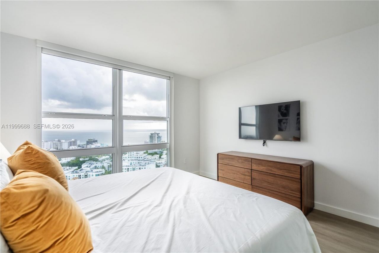 90 Alton Rd, Unit 2807, Miami Beach, FL 33139 Photo