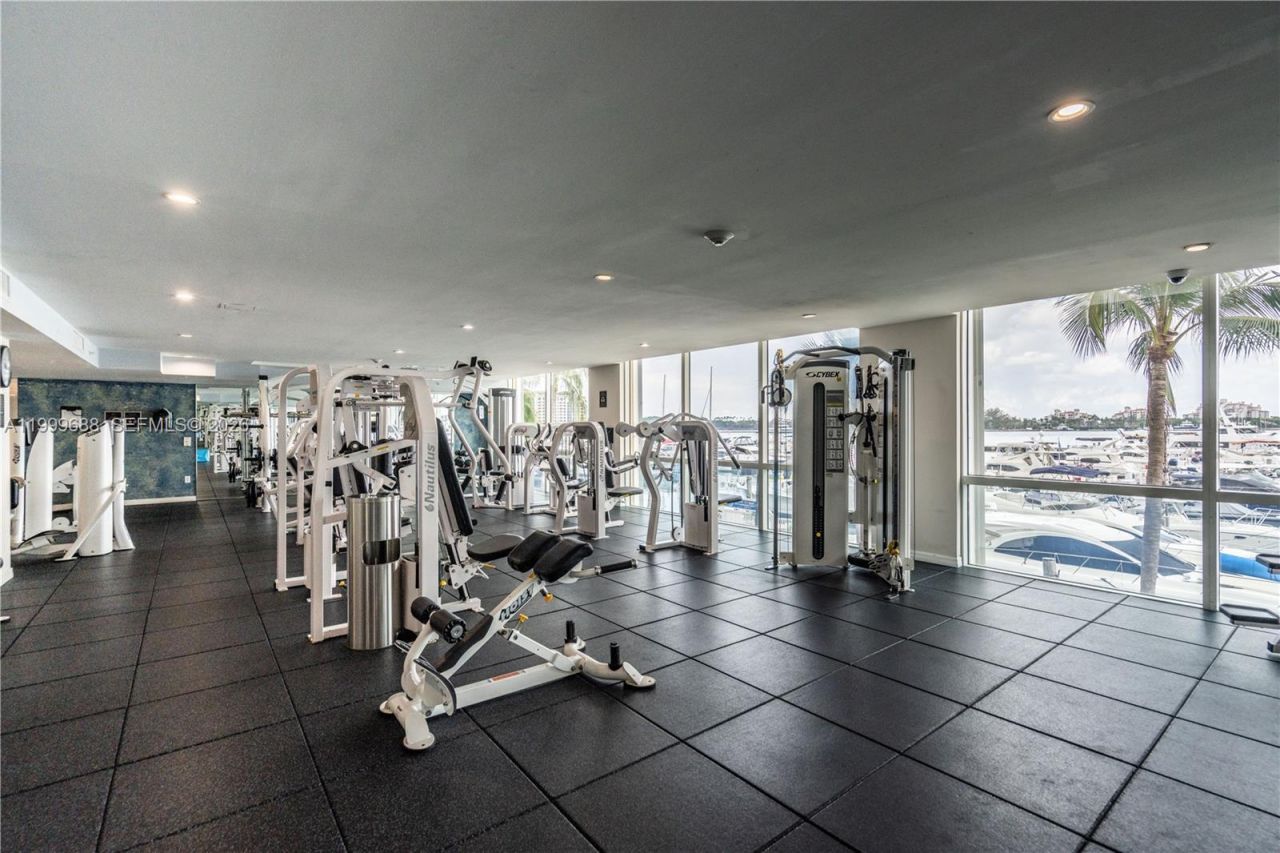 90 Alton Rd, Unit 2807, Miami Beach, FL 33139 Photo