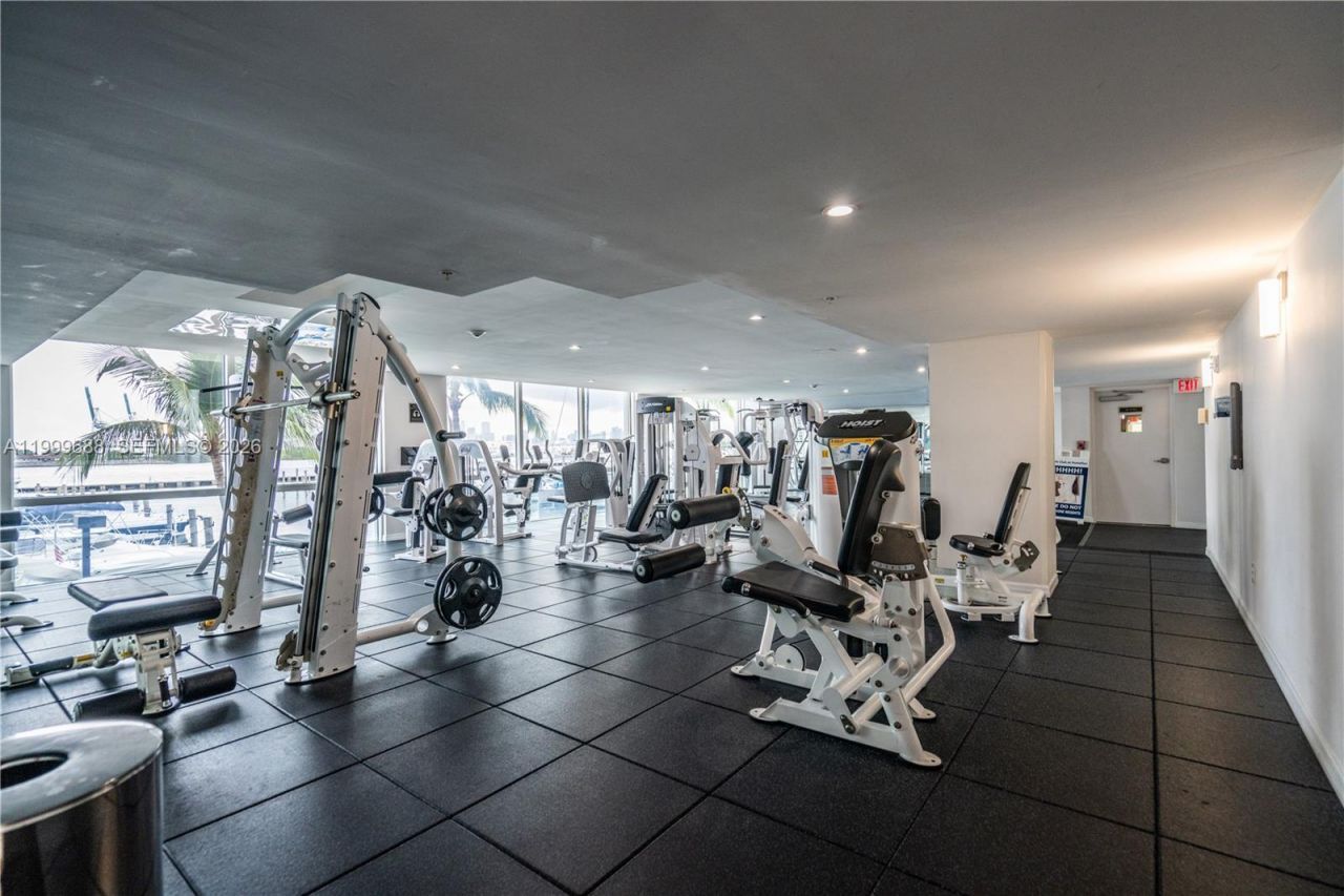 90 Alton Rd, Unit 2807, Miami Beach, FL 33139 Photo
