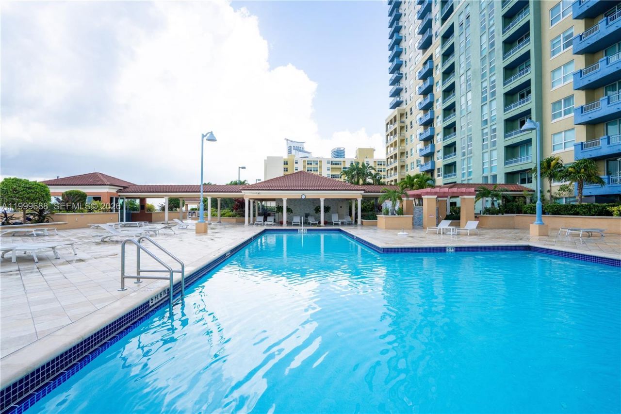 90 Alton Rd, Unit 2807, Miami Beach, FL 33139 Photo