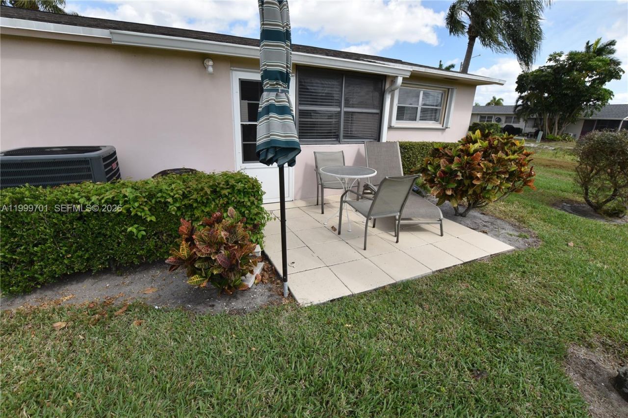 2688 Dudley Drive, Unit J, West Palm Beach, FL 33415 Photo