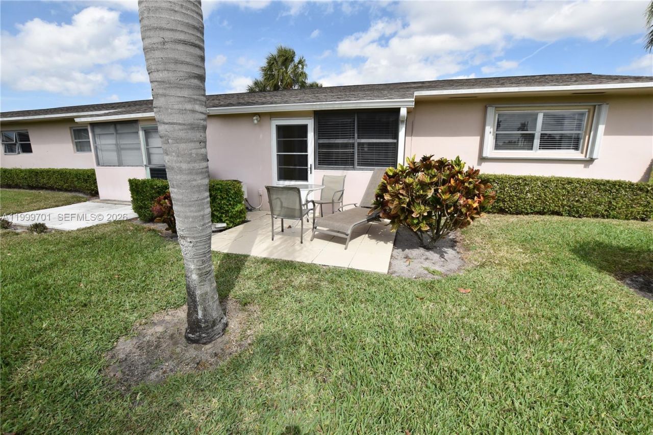 2688 Dudley Drive, Unit J, West Palm Beach, FL 33415 Photo