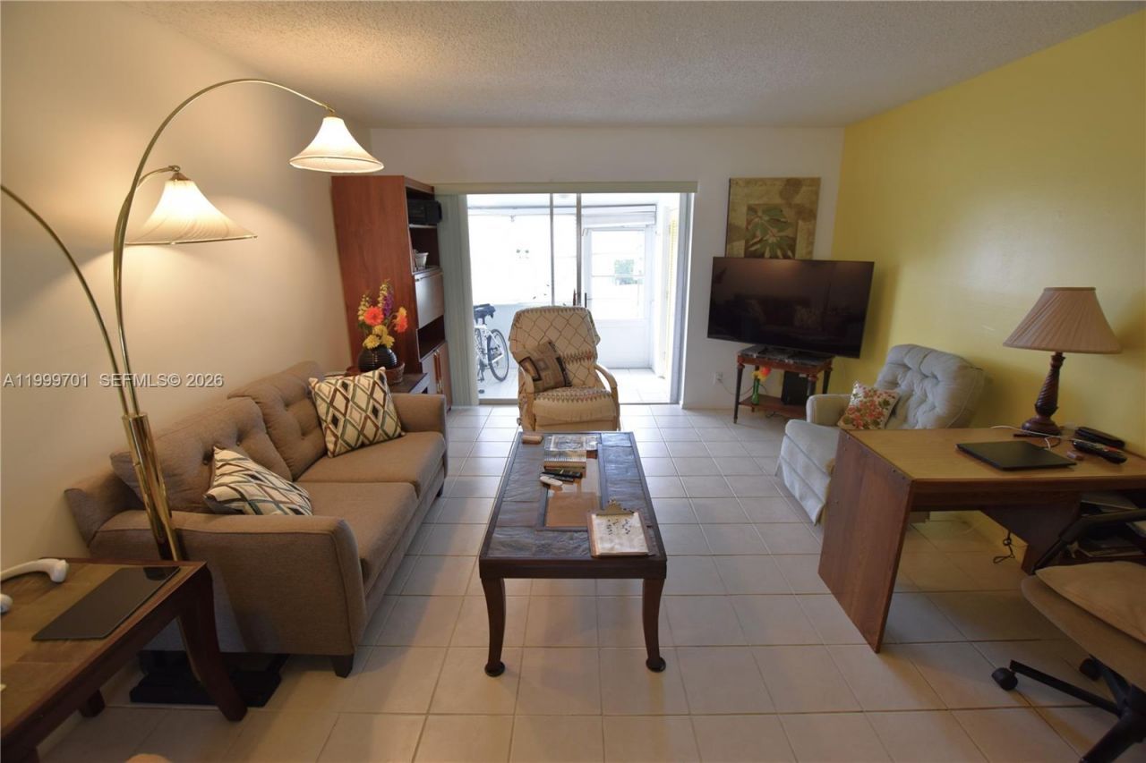 2688 Dudley Drive, Unit J, West Palm Beach, FL 33415 Photo