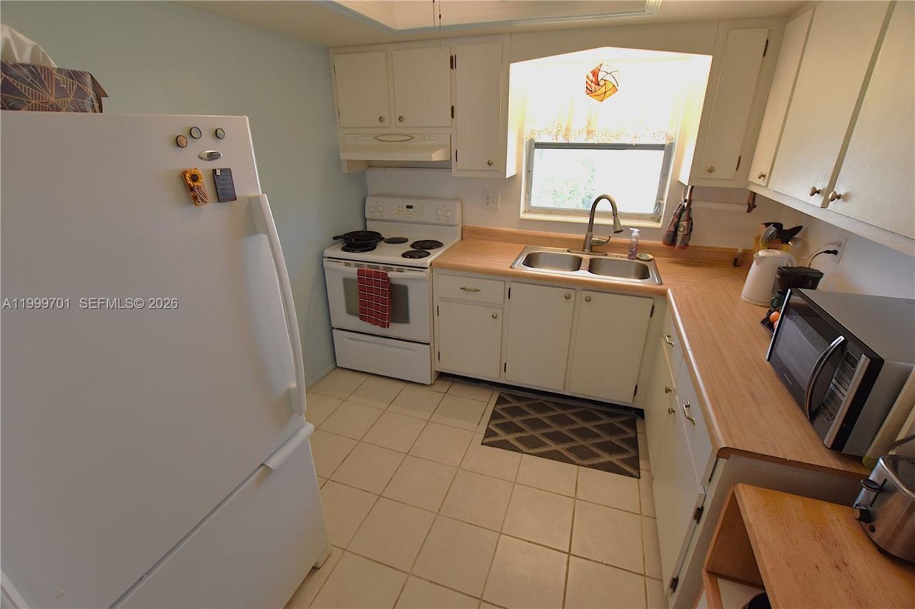 2688 Dudley Drive, Unit J, West Palm Beach, FL 33415 Photo