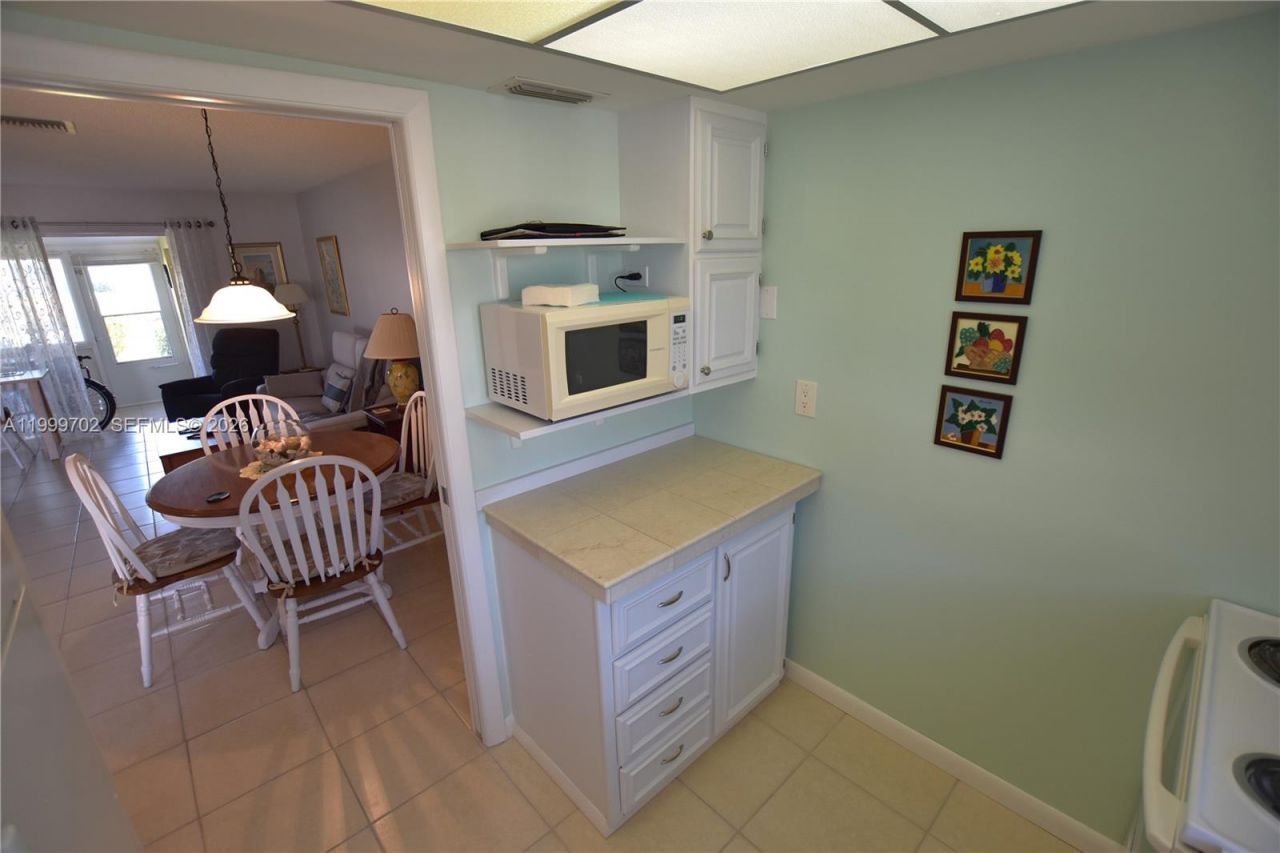 2672 E Emory Drive, Unit D, West Palm Beach, FL 33415 Photo