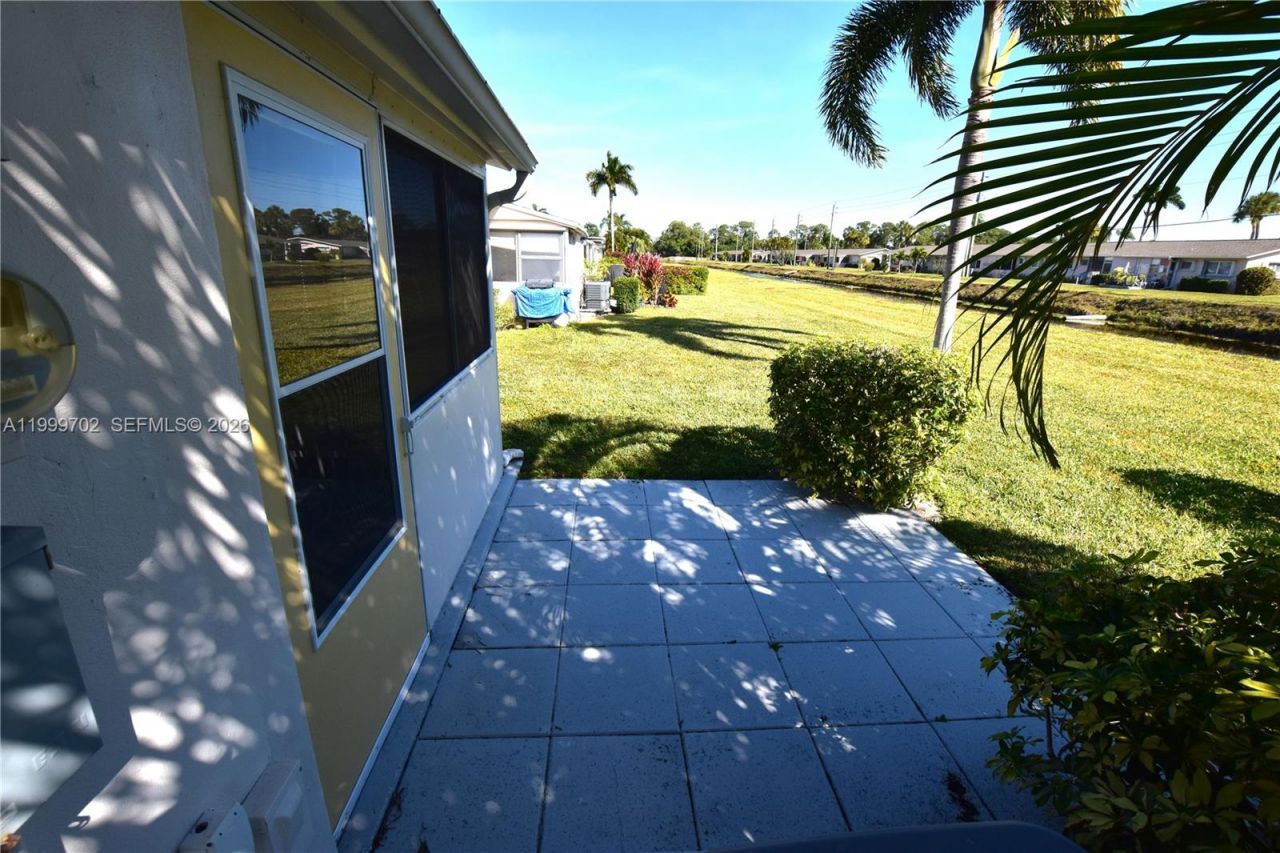 2672 E Emory Drive, Unit D, West Palm Beach, FL 33415 Photo