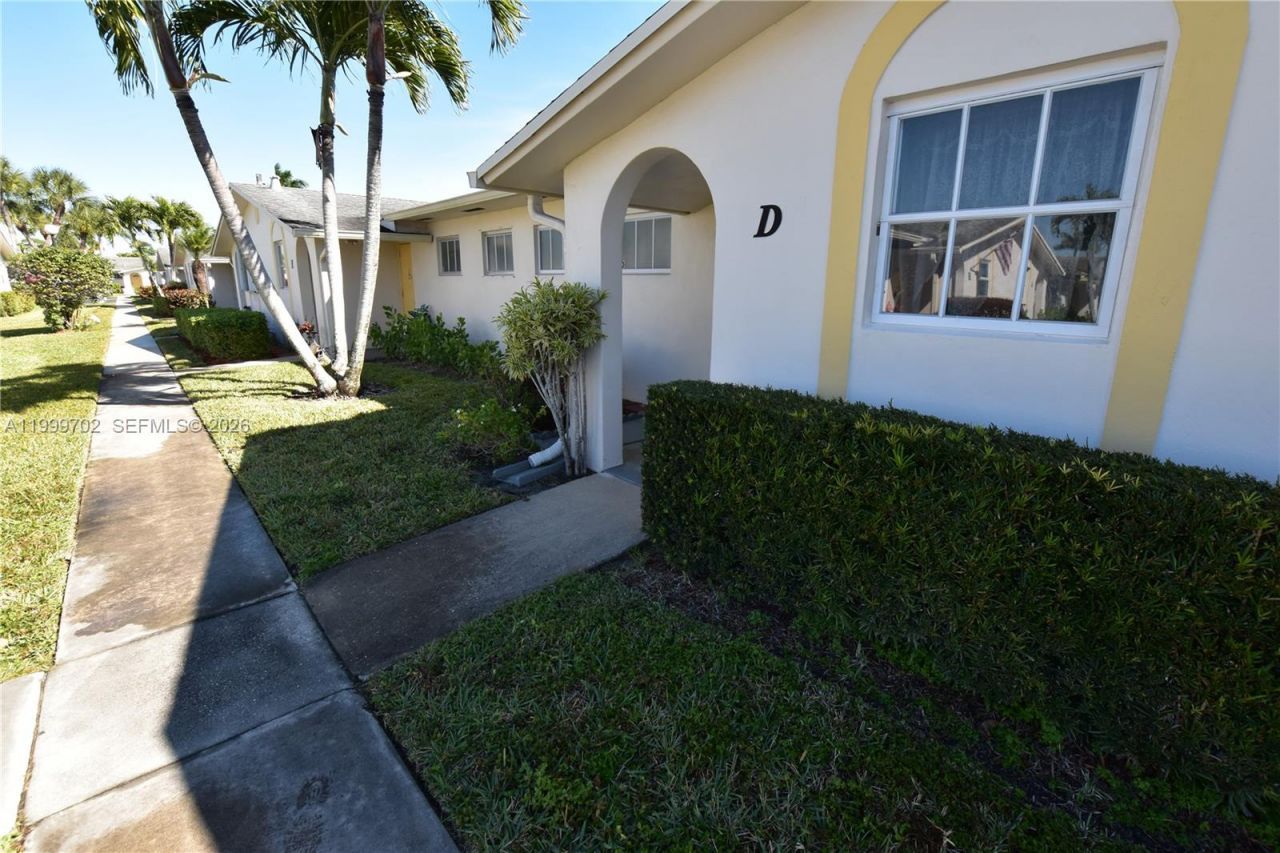2672 E Emory Drive, Unit D, West Palm Beach, FL 33415 Photo