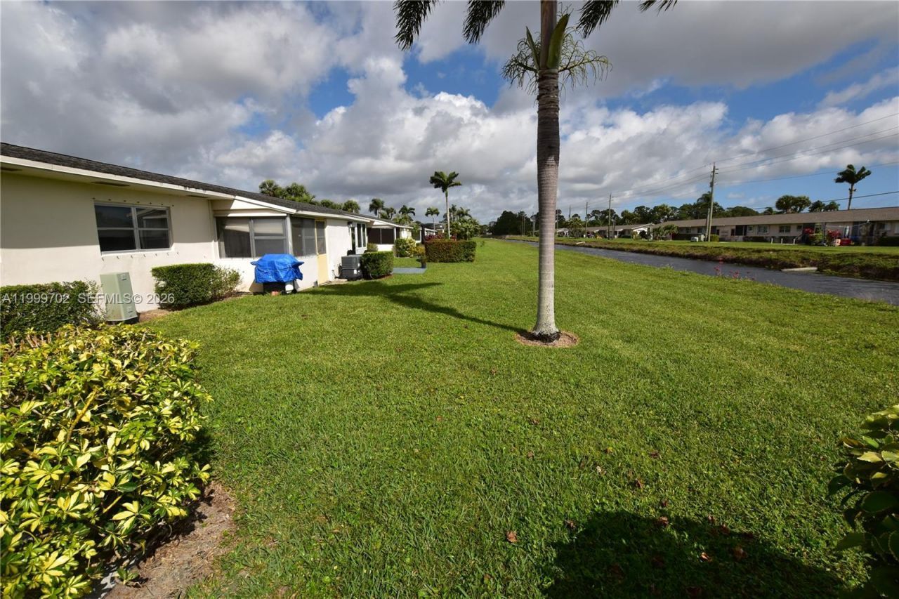 2672 E Emory Drive, Unit D, West Palm Beach, FL 33415 Photo