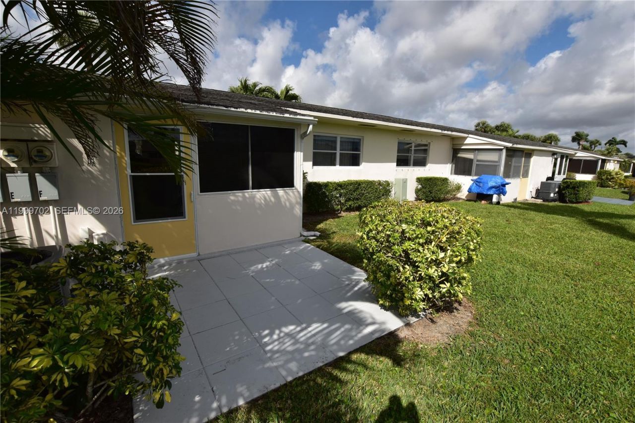 2672 E Emory Drive, Unit D, West Palm Beach, FL 33415 Photo