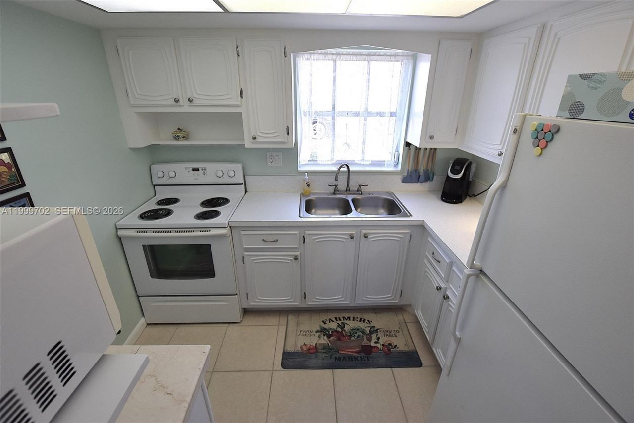 2672 E Emory Drive, Unit D, West Palm Beach, FL 33415 Photo