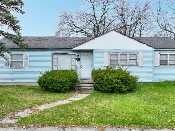 1301 Lavender Avenue , Flint, MI 48504