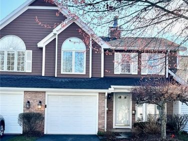 32 Wind Loft Circle, Fairport, NY 14450