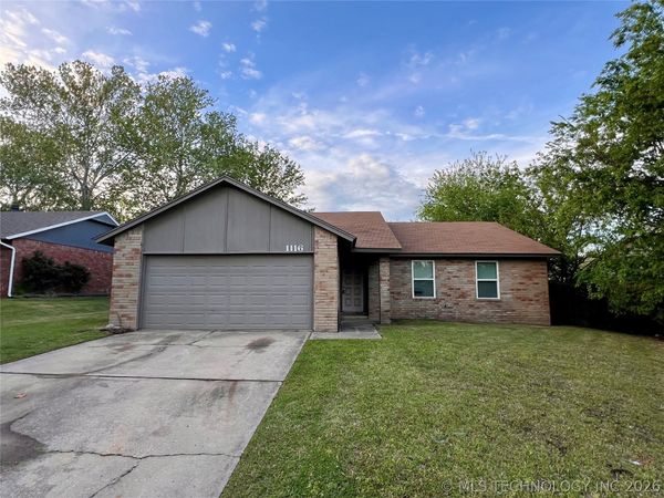 1116 W Birmingham Street , Broken Arrow, OK 74011