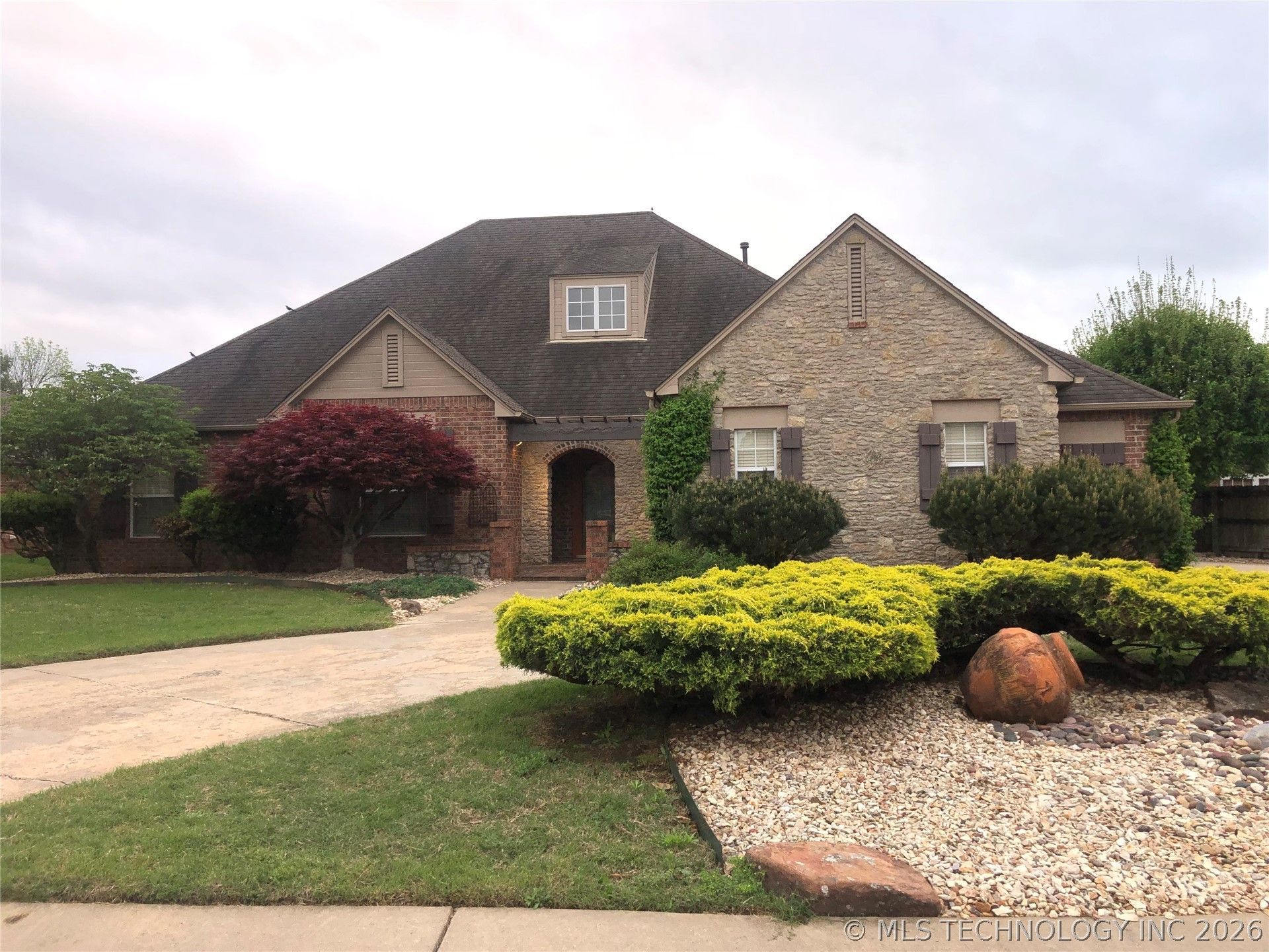 13812 E 88th Street North, Owasso, OK 74055 Main Photo