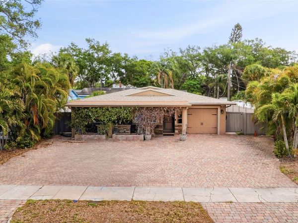 2121 PARK STREET N, ST PETERSBURG, FL 33710