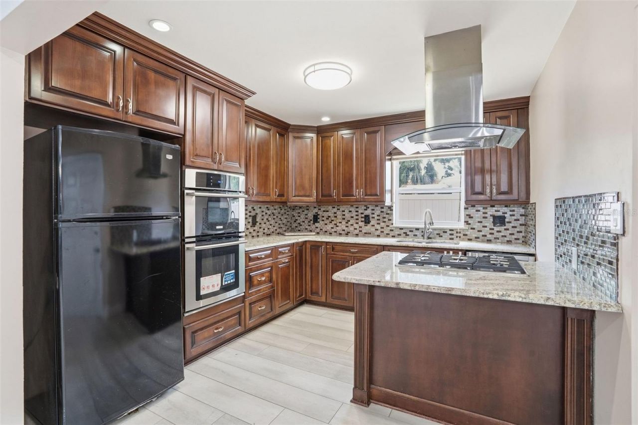 2121 Park Street N, Saint Petersburg, FL 33710 Photo