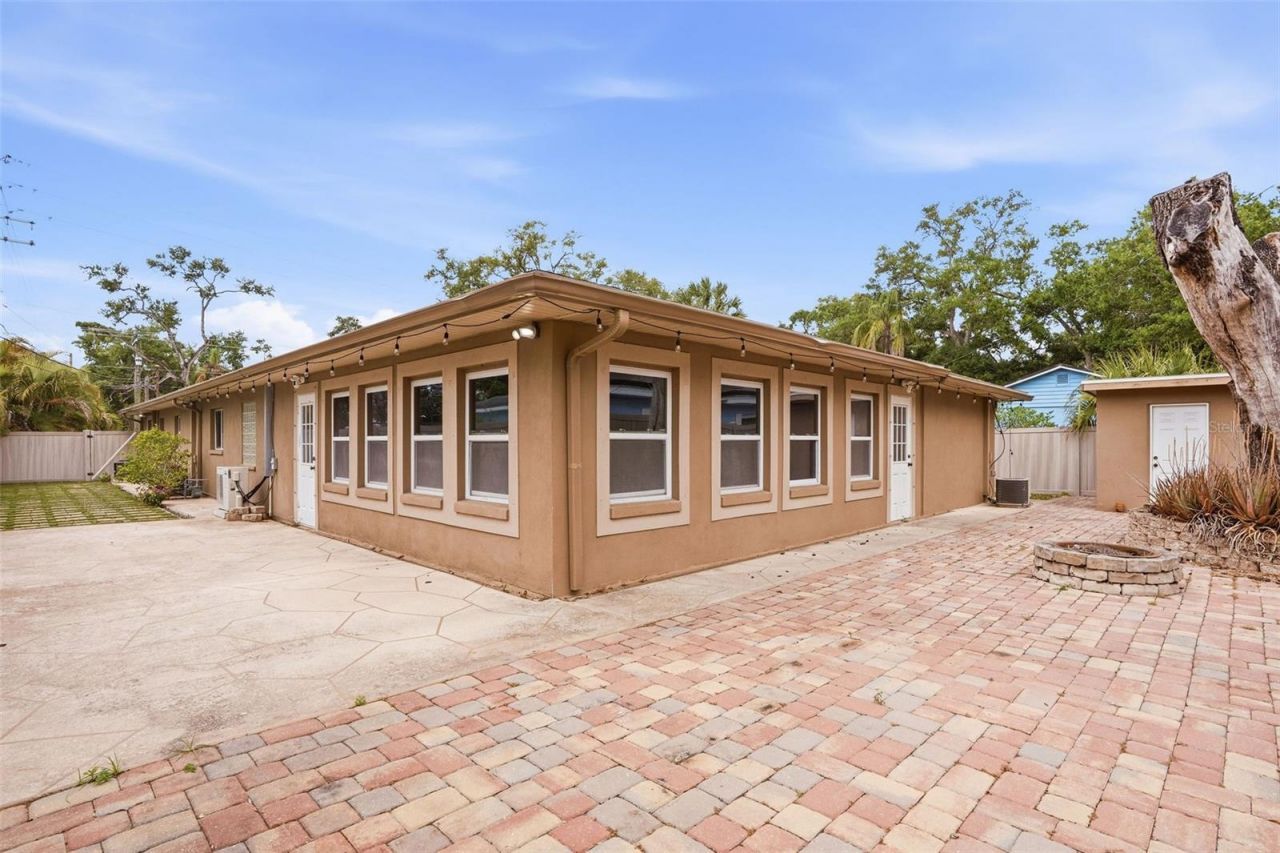 2121 Park Street N, Saint Petersburg, FL 33710 Photo