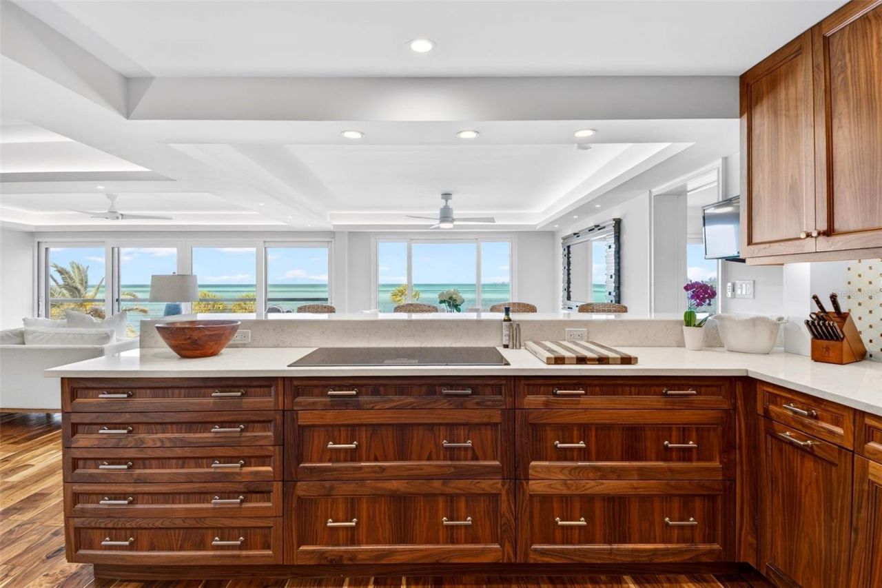 4708 Ocean Boulevard, Unit E4, Sarasota, FL 34242 Photo