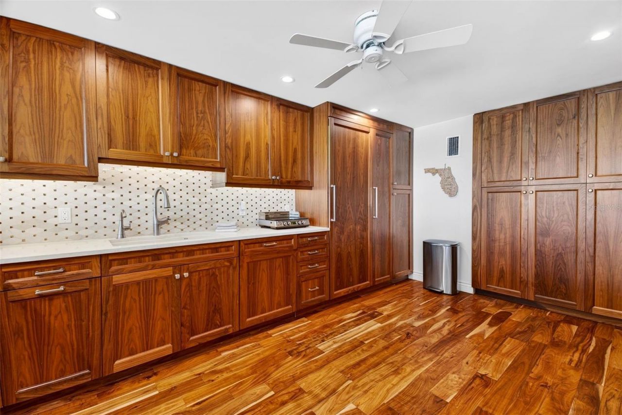 4708 Ocean Boulevard, Unit E4, Sarasota, FL 34242 Photo