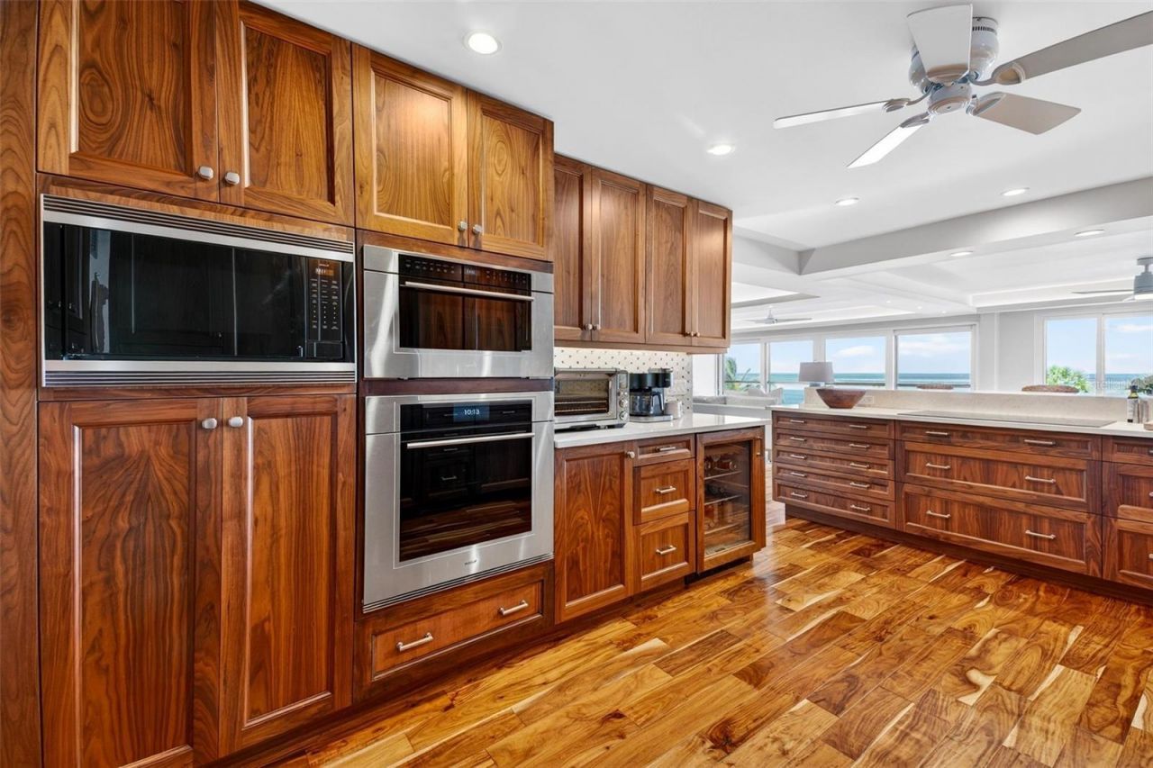4708 Ocean Boulevard, Unit E4, Sarasota, FL 34242 Photo