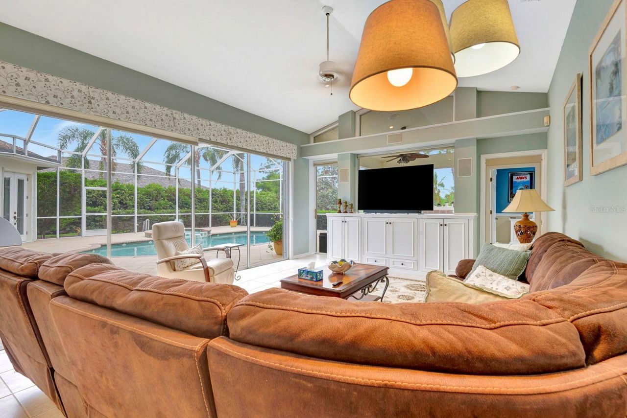 10005 Cherry Hills Avenue Circle, Bradenton, FL 34202 Photo