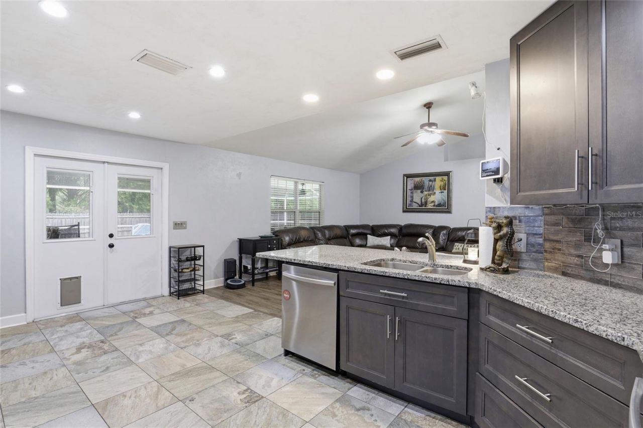 17583 NW 234th Terrace, High Springs, FL 32643 Photo