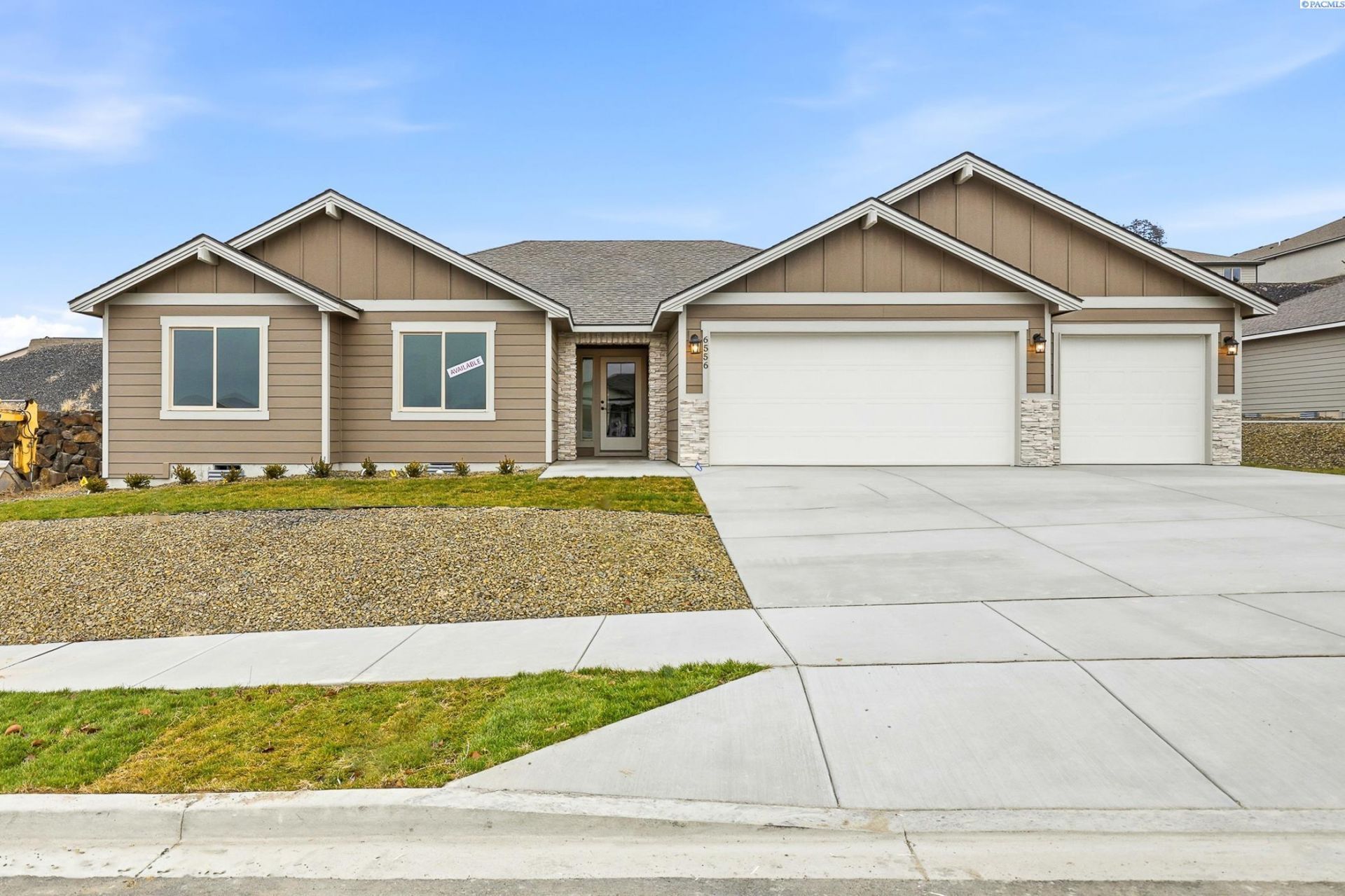 6556 W 29th Ct, Kennewick, WA 99338 Main Photo