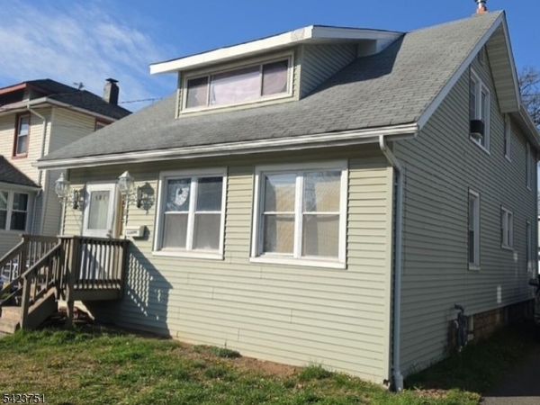 427 Robins St, Roselle, NJ 07203
