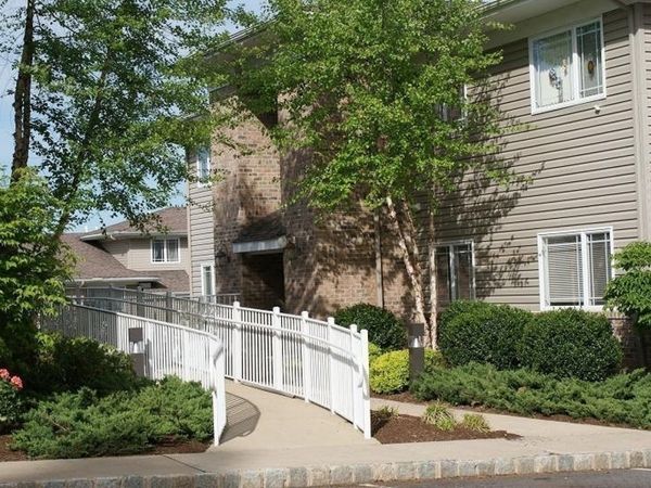 34 Breckenridge Ter, Kinnelon, NJ 07405