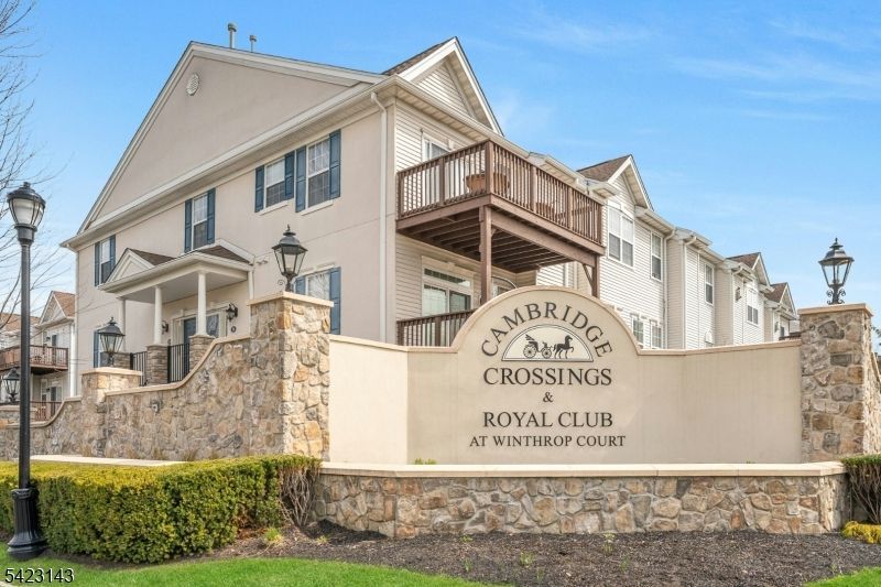 1107 Wickham Ter, Clifton, NJ 07013 Main Photo