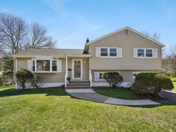 71 Ridge Rd, Cedar Grove, NJ 07009