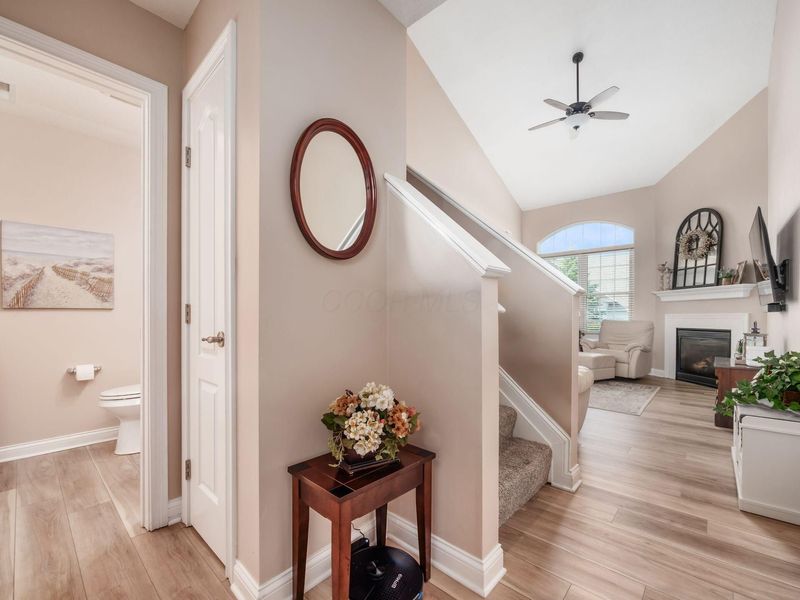 1611 Hampton Way, Grove City, OH 43123 Photo 3