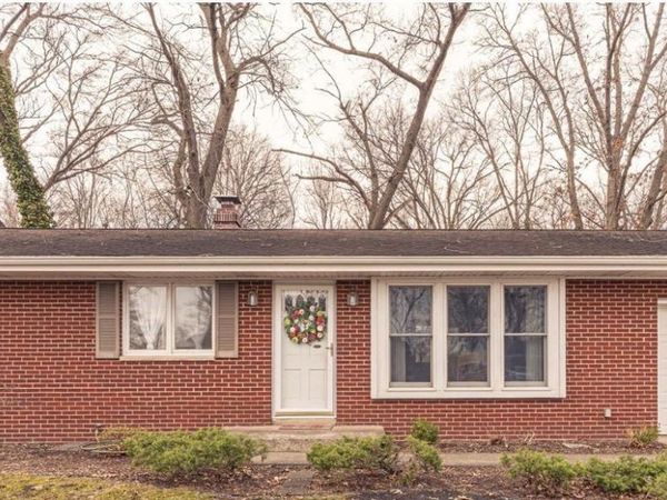 19275 Wedgewood Drive, South Bend, IN 46637