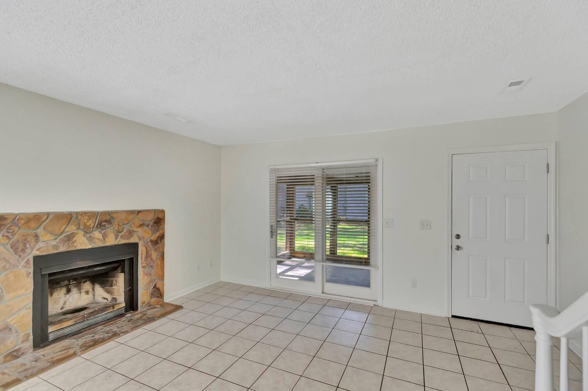 4407 Great Oak Drive Photo 5