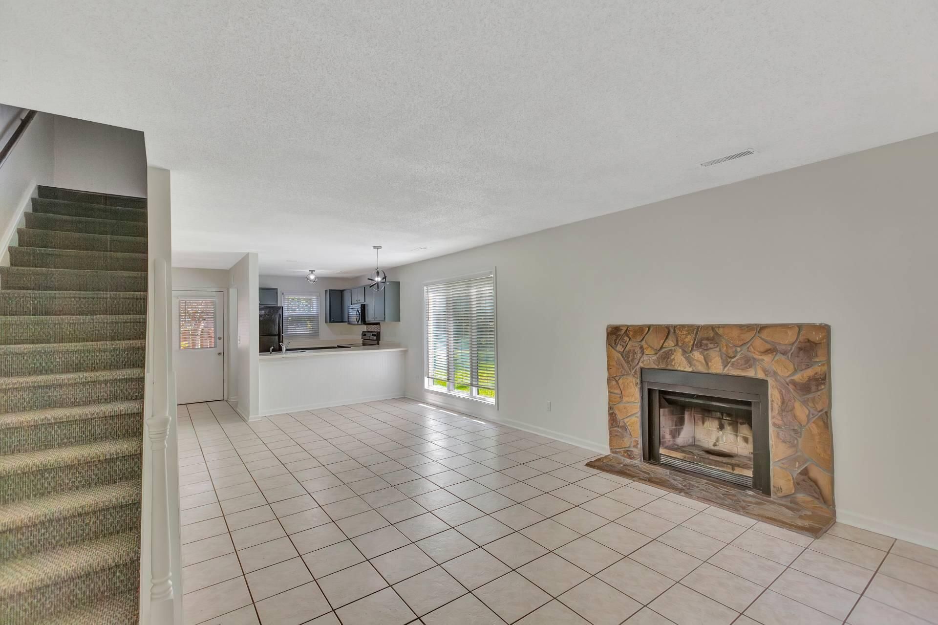 4407 Great Oak Drive Photo 6