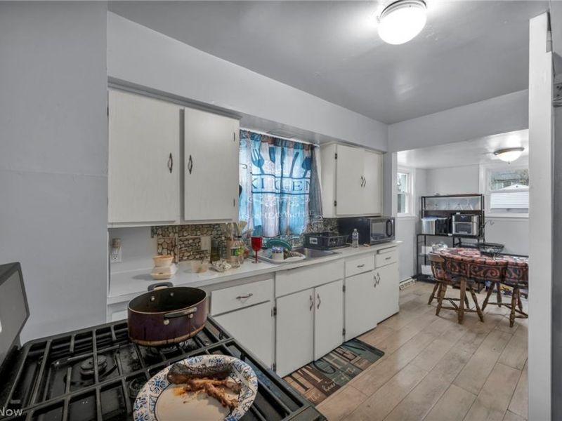 18950 Meredith Avenue , Euclid, OH 44119 Photo 17