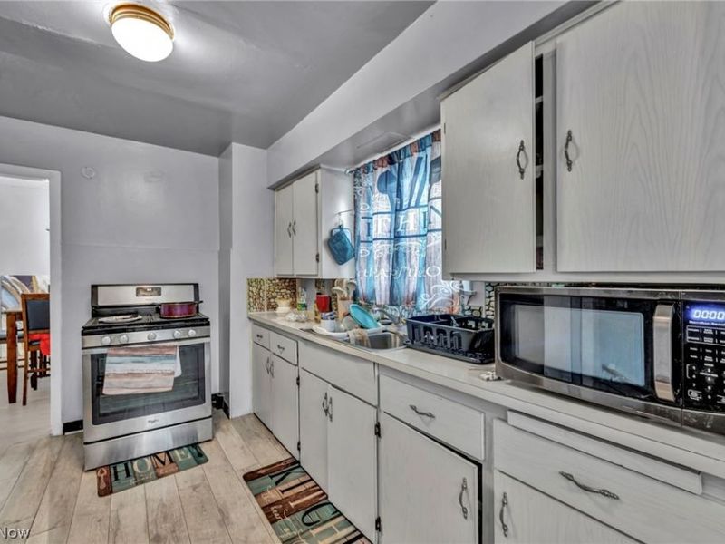 18950 Meredith Avenue , Euclid, OH 44119 Photo 22