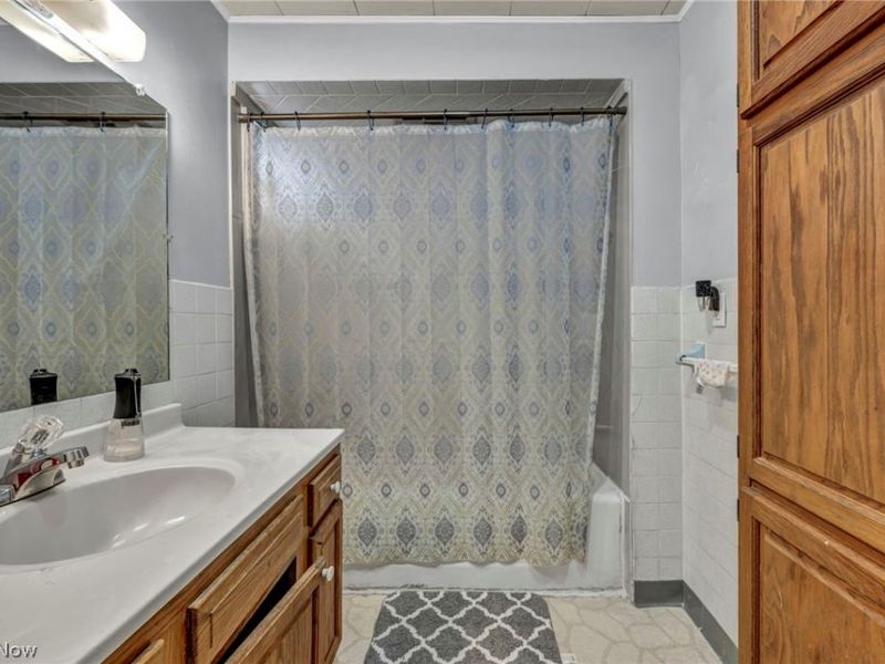 18950 Meredith Avenue , Euclid, OH 44119 Photo 32