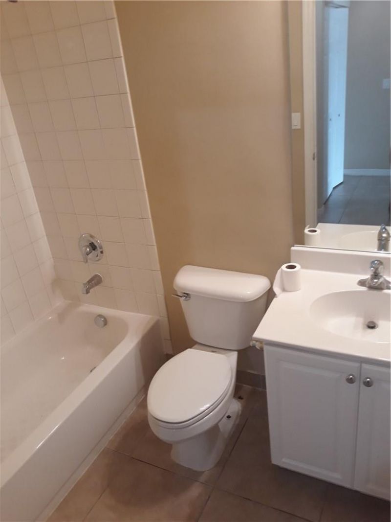 9082 Plymouth Place, Unit 9082, Tamarac, FL 33321 Photo