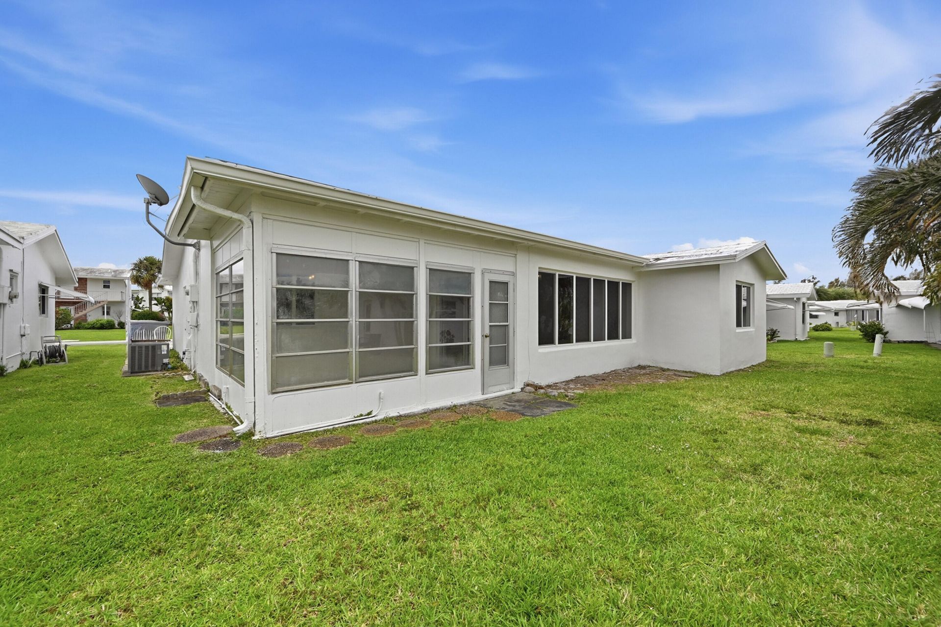 2631 W Golf Boulevard, Pompano Beach, FL 33064 Photo
