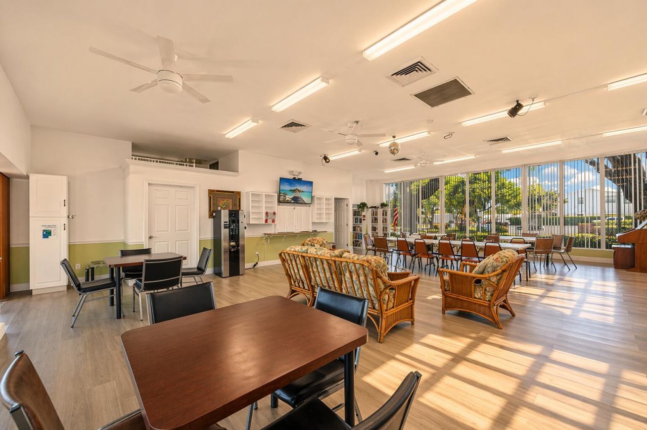 2631 W Golf Boulevard, Pompano Beach, FL 33064 Photo