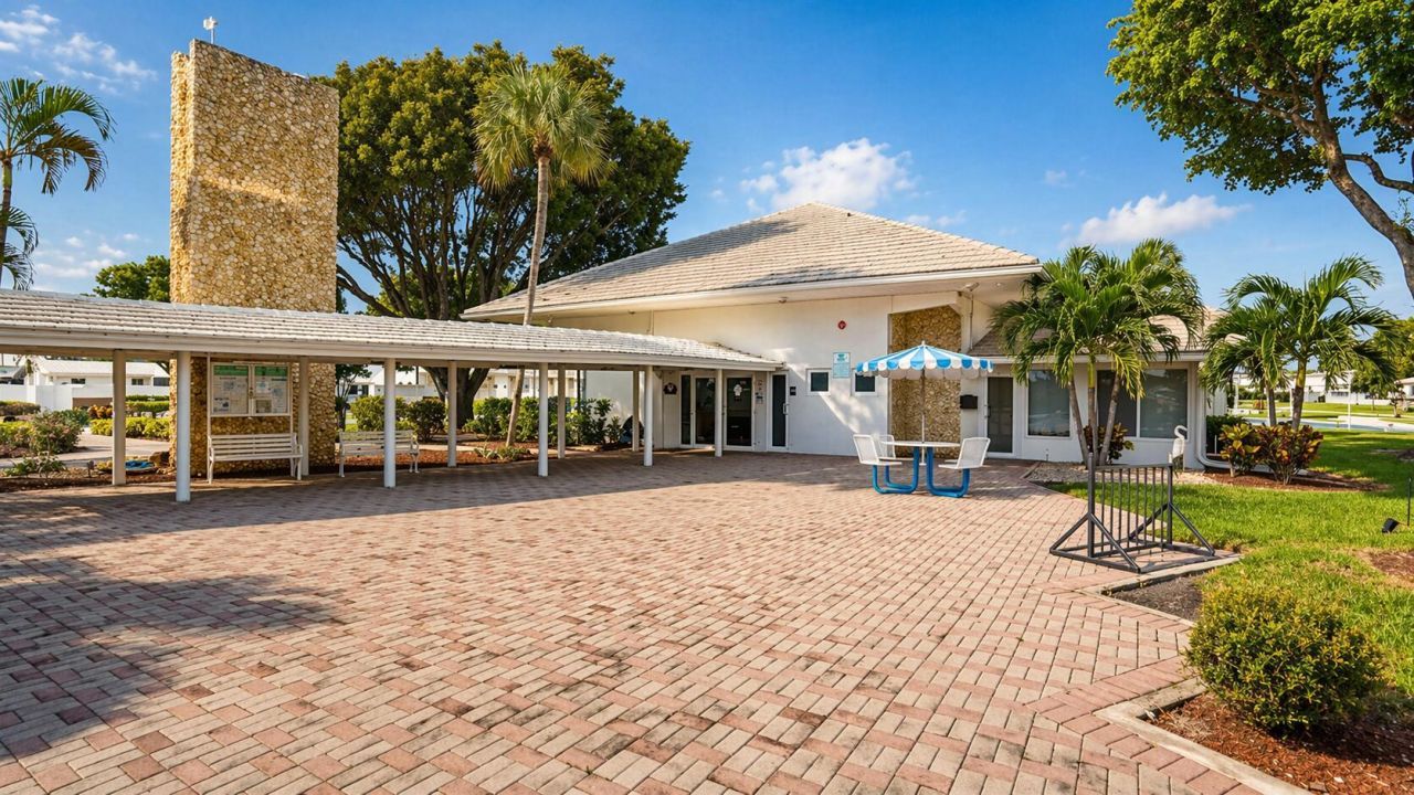 2631 W Golf Boulevard, Pompano Beach, FL 33064 Photo