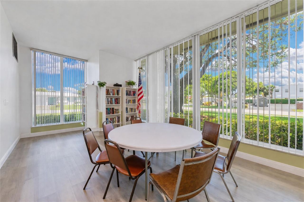 2631 W Golf Boulevard, Pompano Beach, FL 33064 Photo