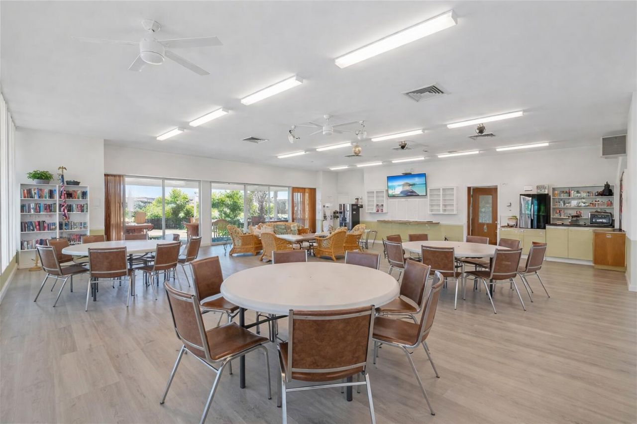 2631 W Golf Boulevard, Pompano Beach, FL 33064 Photo