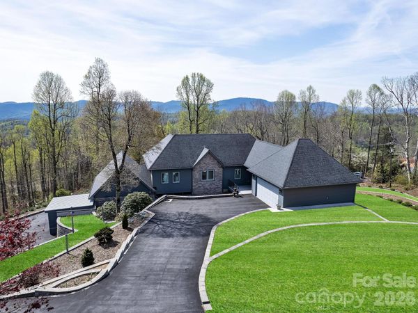 161 Birchwood Drive , Hendersonville, NC 28739