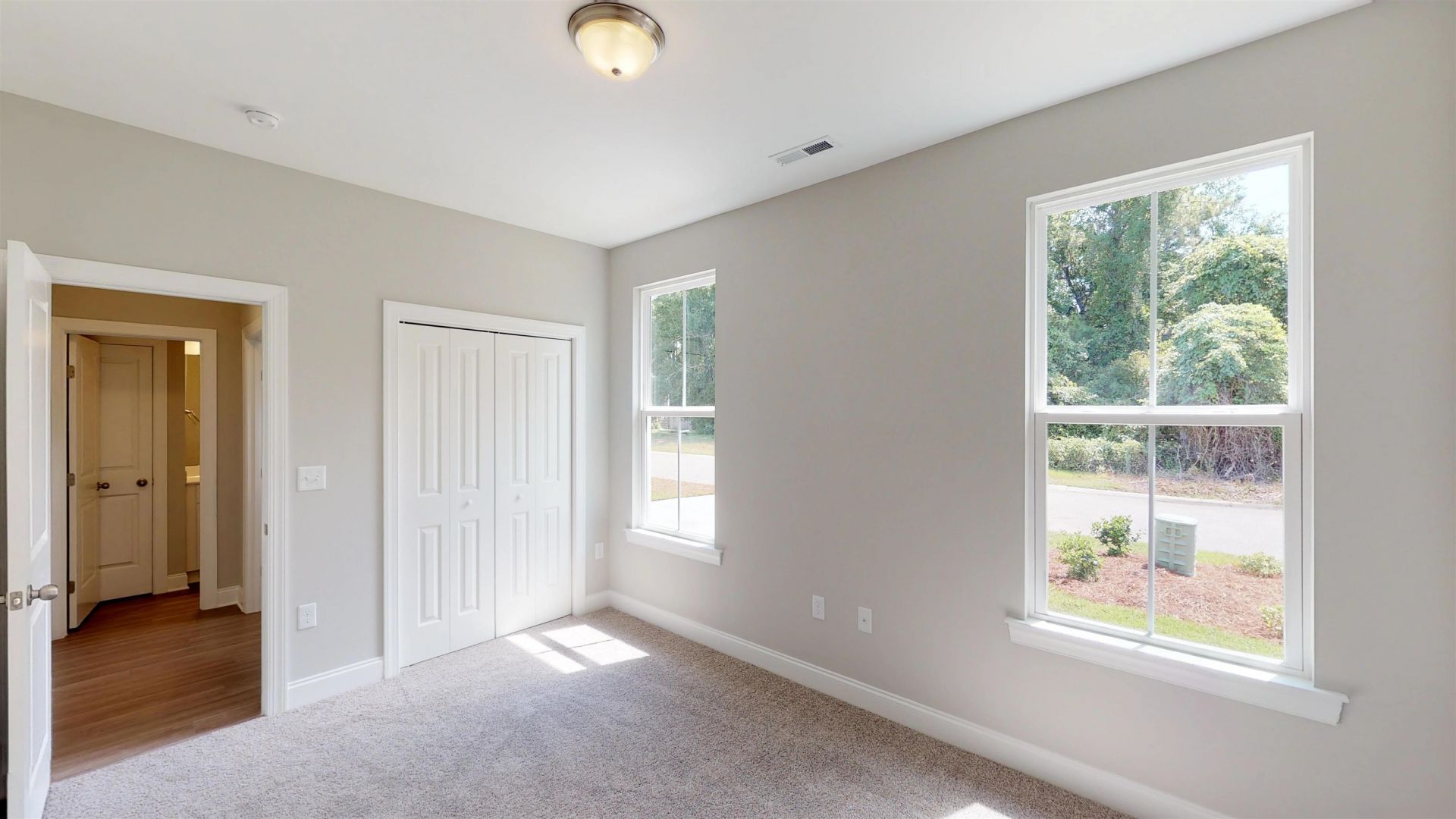 68 Racquet Club Dr. Photo 9