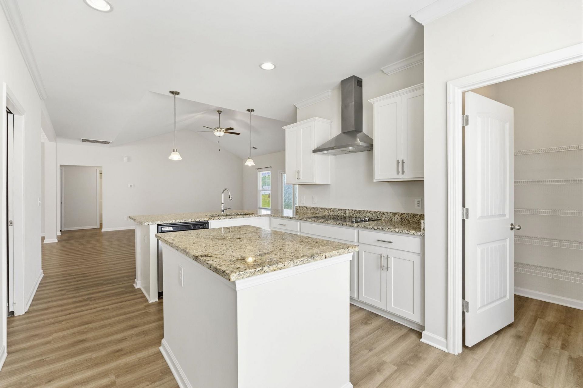 481 Honeyhill Loop Photo 15