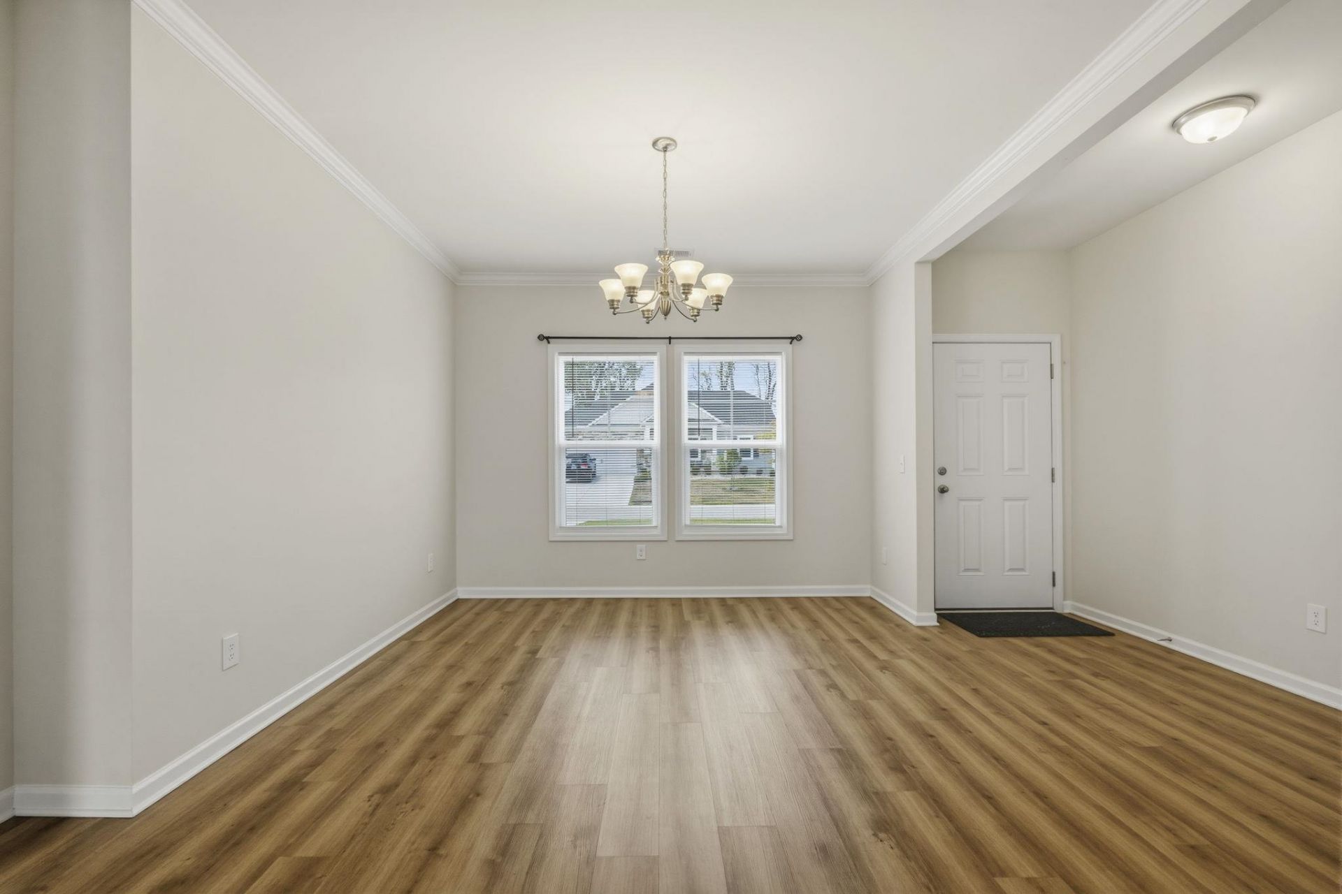 481 Honeyhill Loop Photo 4