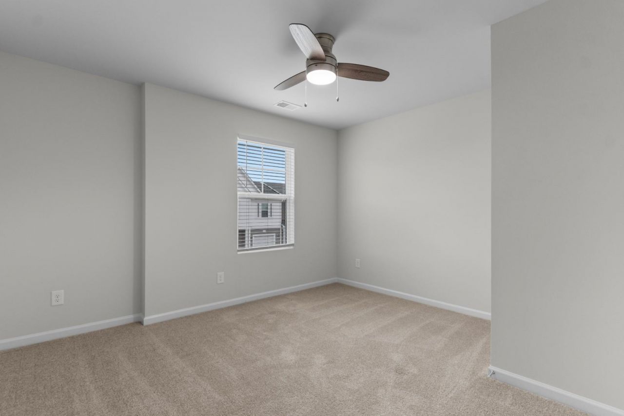 290 Sandridgebury Dr. Photo 13