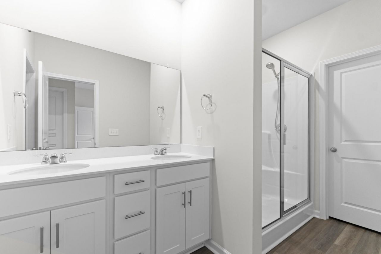 290 Sandridgebury Dr. Photo 15